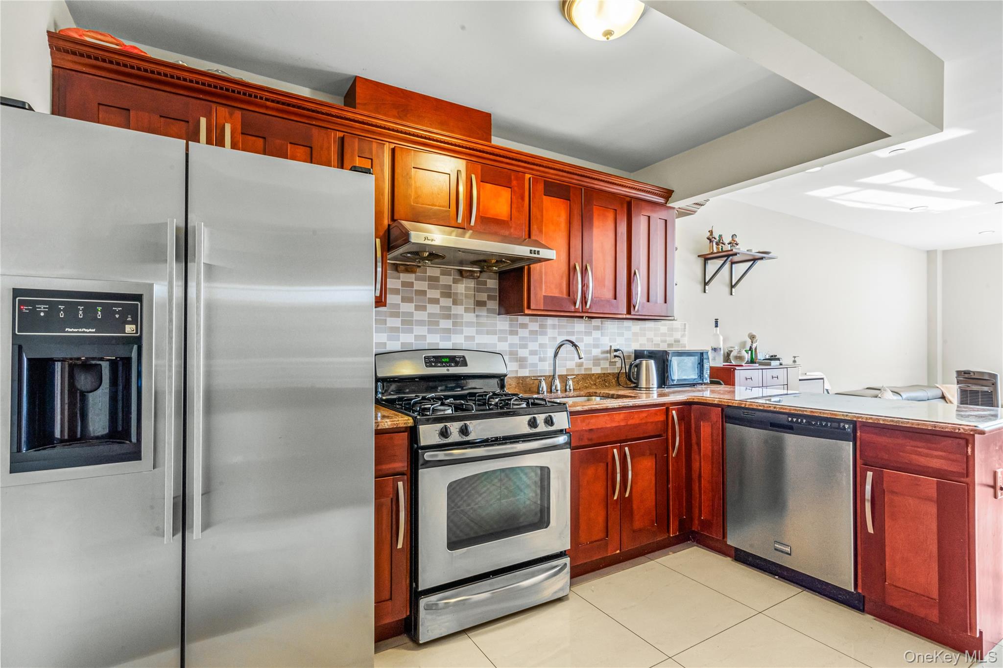 #8 photo, 3717 111th Street, কুইন্‌স Corona , NY 11368