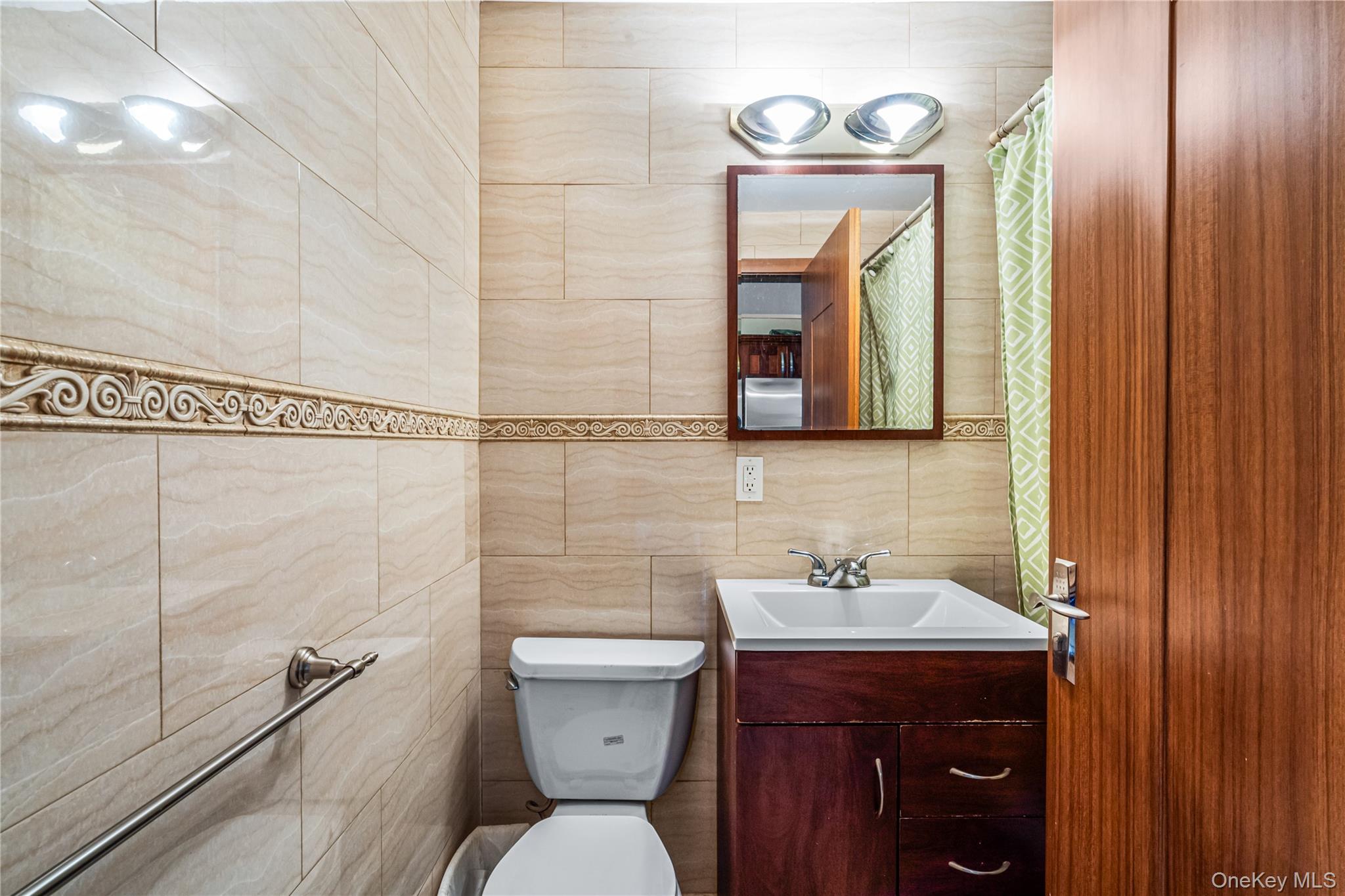 #9 photo, 3717 111th Street, কুইন্‌স Corona , NY 11368