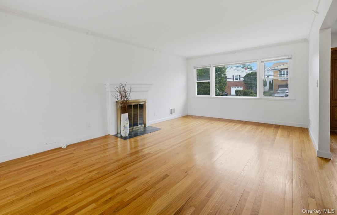 #4 photo, 73 Ewart Street, Scarsdale , NY 10583