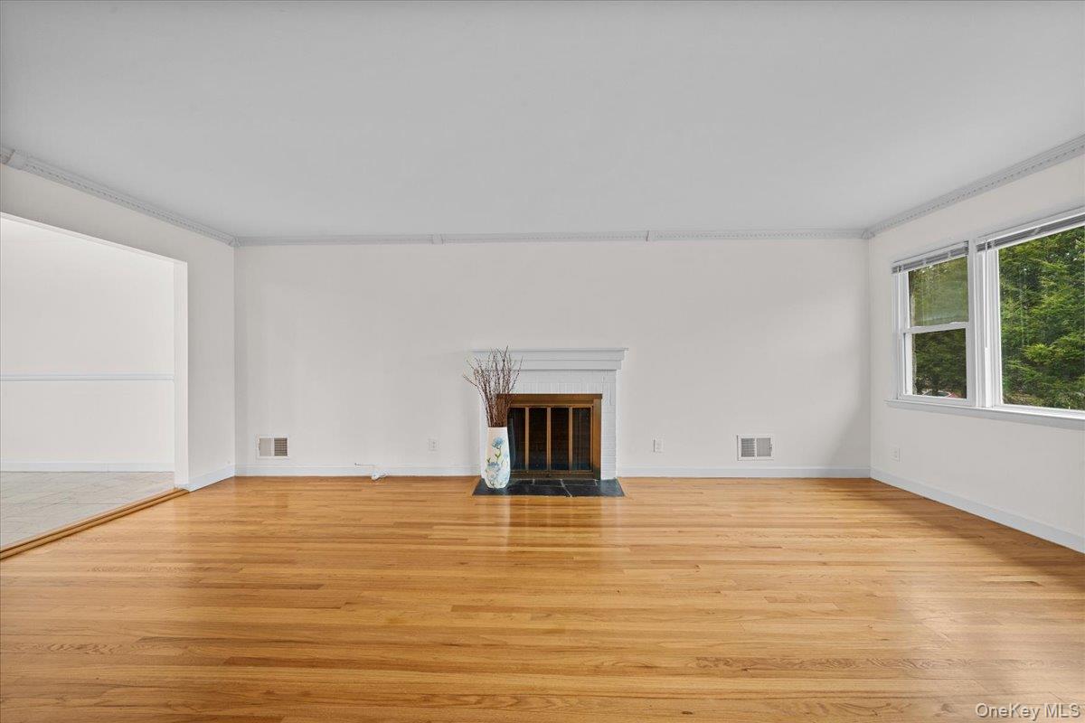 #6 photo, 73 Ewart Street, Scarsdale , NY 10583