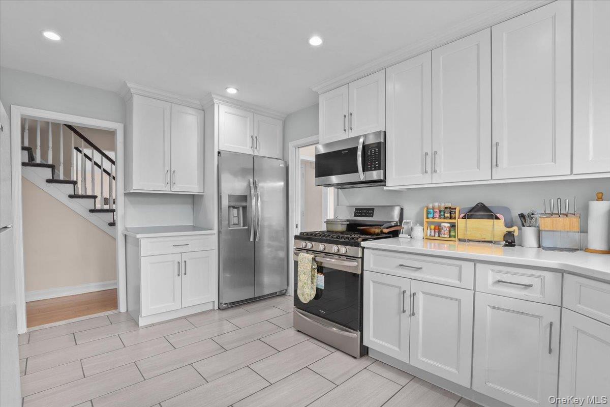 #11 photo, 10 Madison Road, Scarsdale , NY 10583