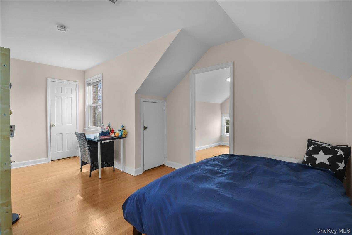 #15 photo, 10 Madison Road, Scarsdale , NY 10583