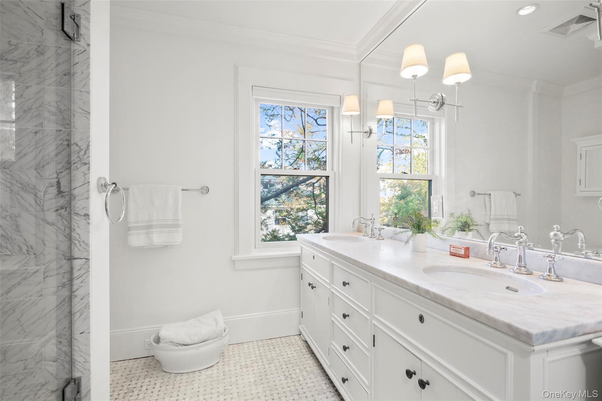 #17 photo, 75 Young Avenue, Pelham , NY 10803