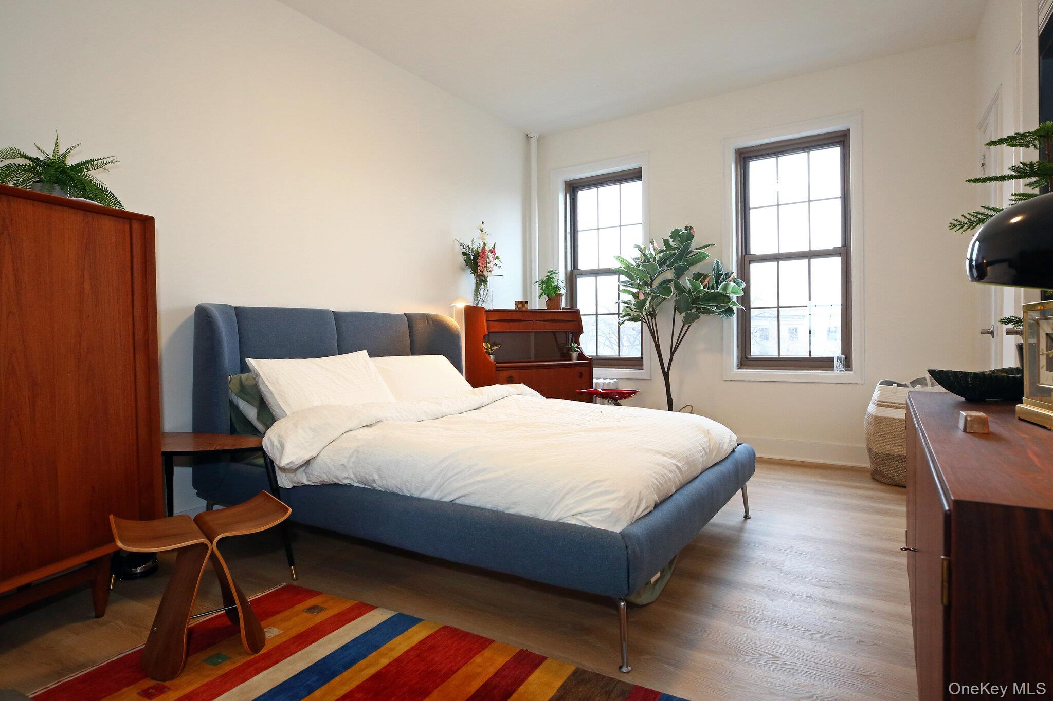 #3 photo, 1100 Grand Concourse, ব্রঙ্কস Bronx , NY 10456