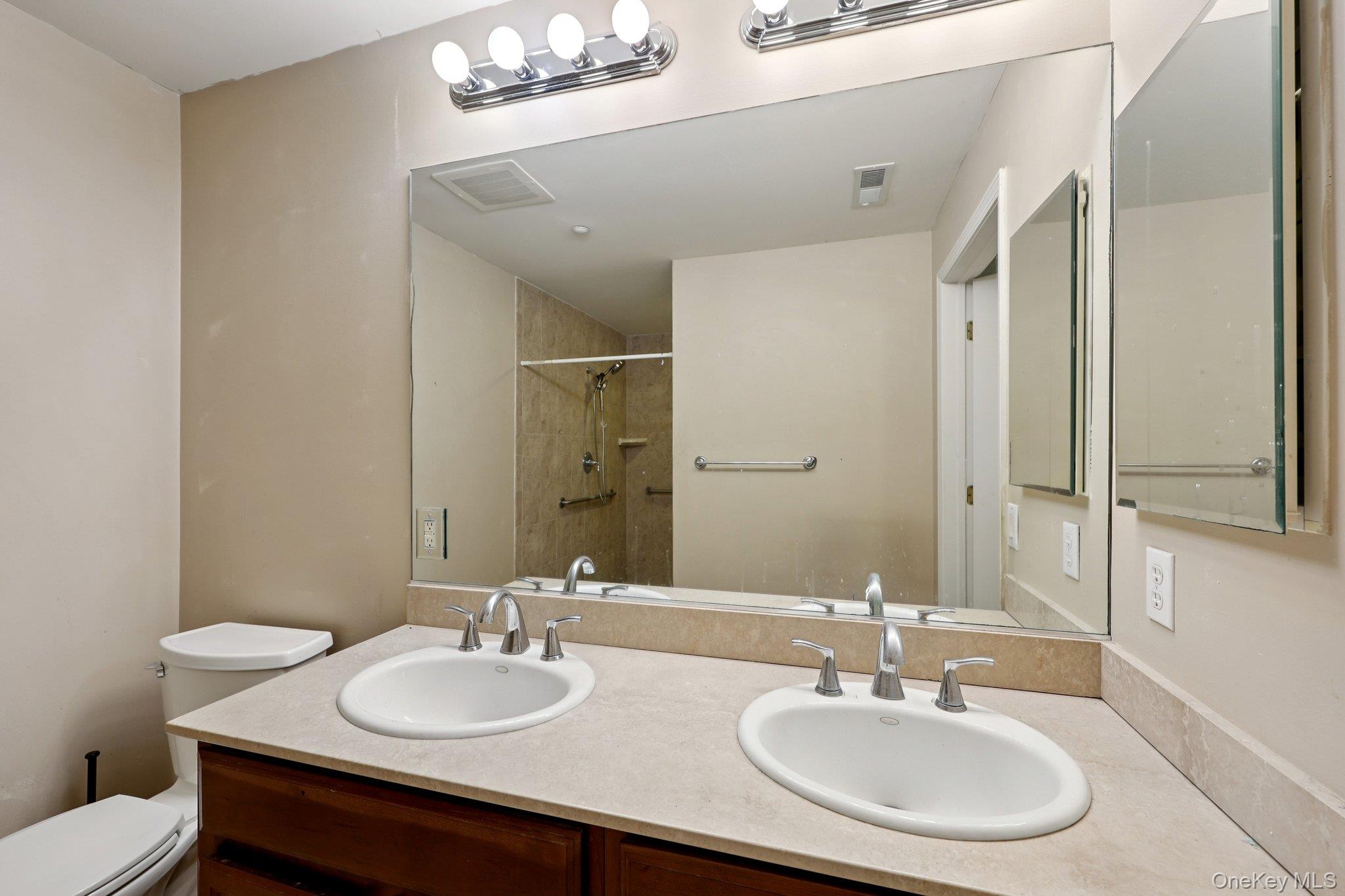 #11 photo, 1220 Round Pointe Drive, Haverstraw , NY 10927