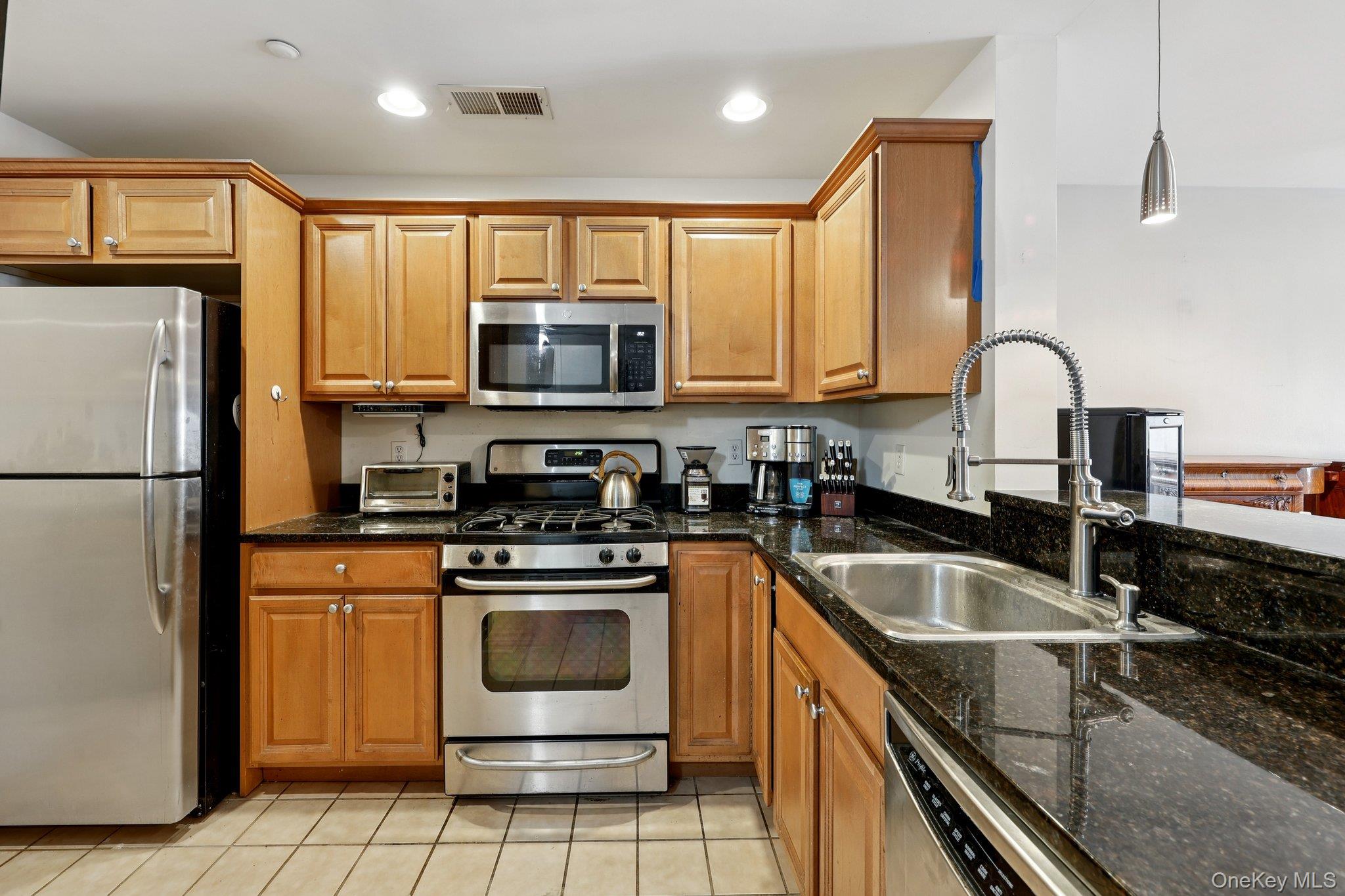 #5 photo, 1220 Round Pointe Drive, Haverstraw , NY 10927