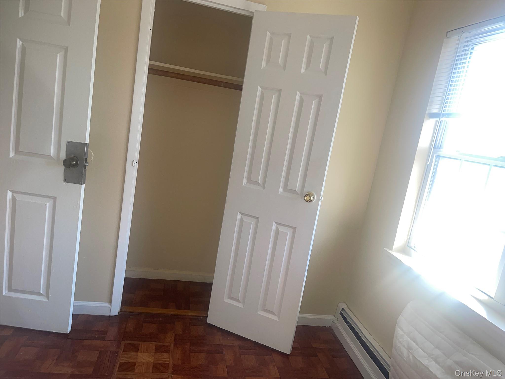 #5 photo, 405 Essex Street, ব্রুকলিন Brooklyn , NY 11208