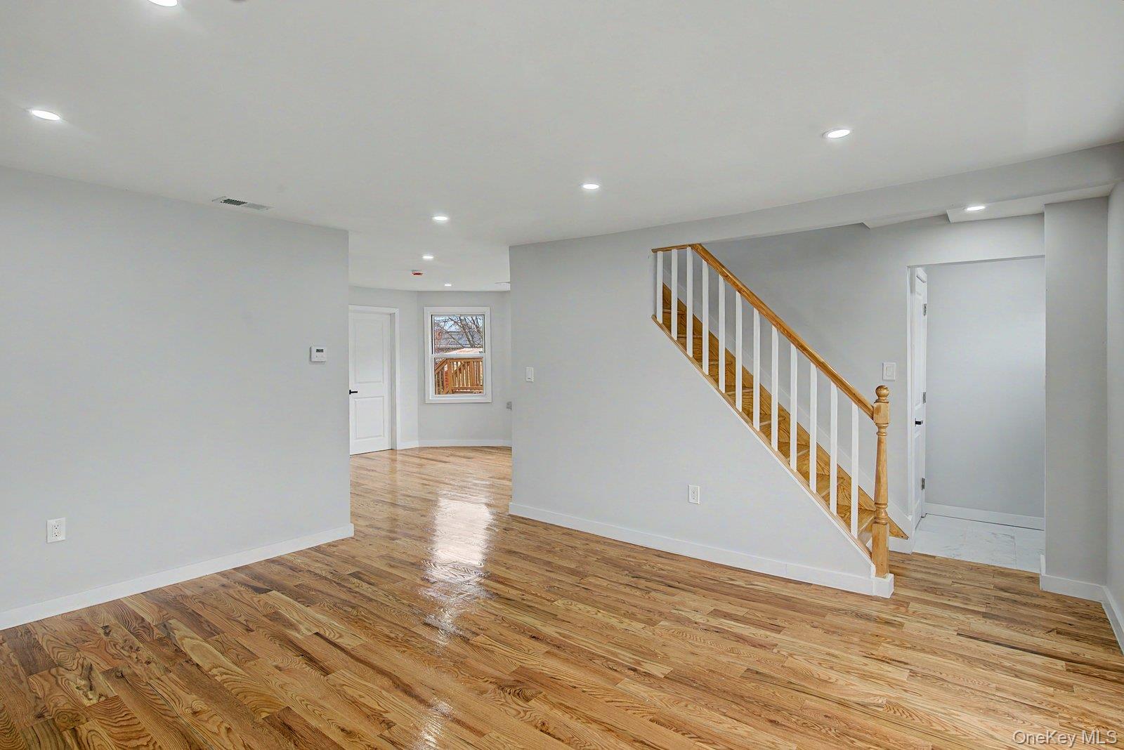 #5 photo, 19 West side Avenue, 東長島 海湾 Bay Shore , NY 11706