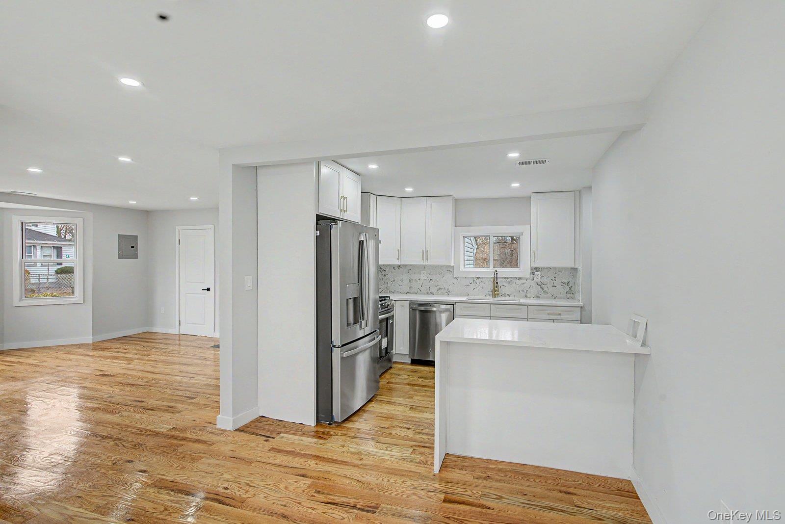 #6 photo, 19 West side Avenue, 東長島 海湾 Bay Shore , NY 11706