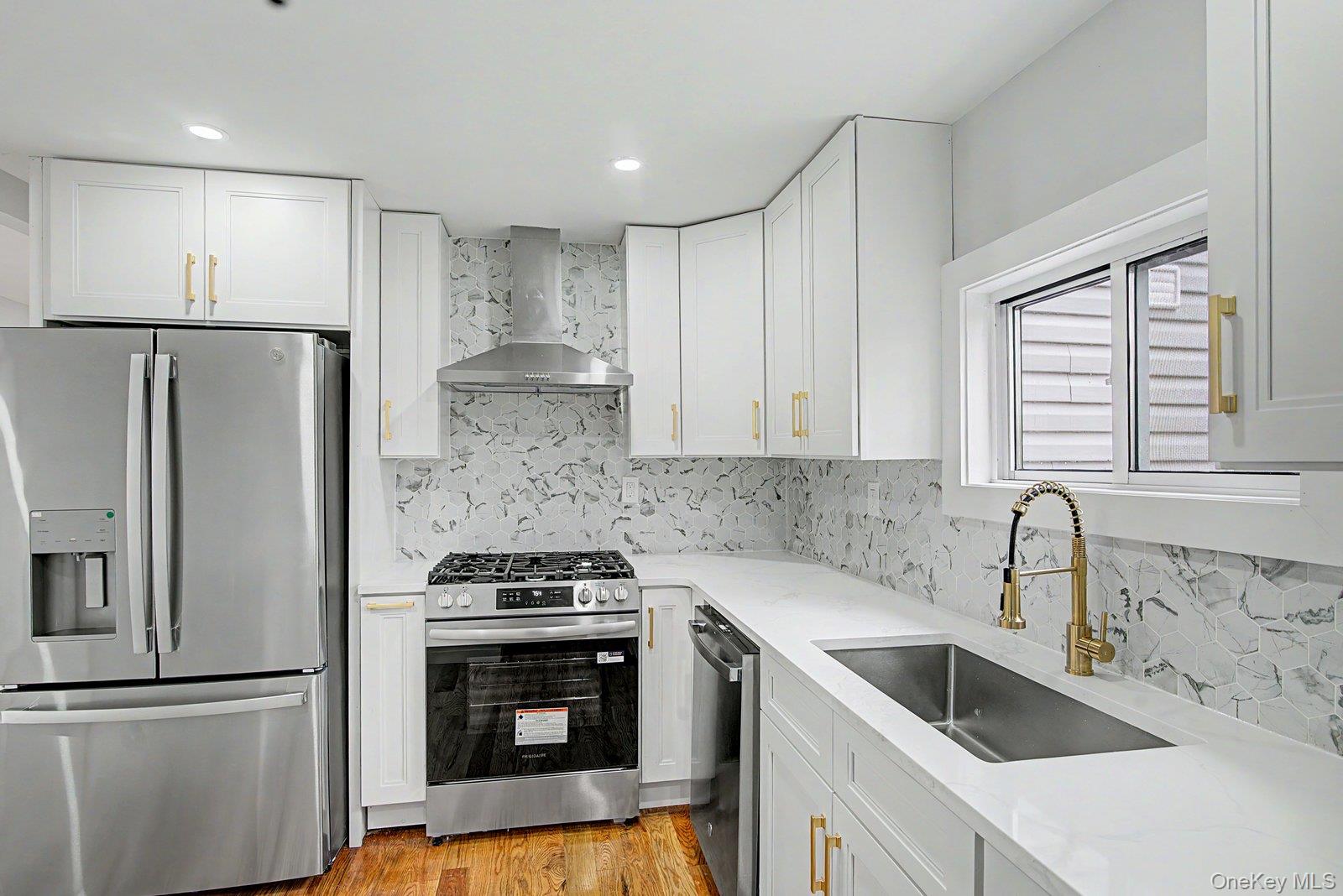 #8 photo, 19 West side Avenue, 東長島 海湾 Bay Shore , NY 11706