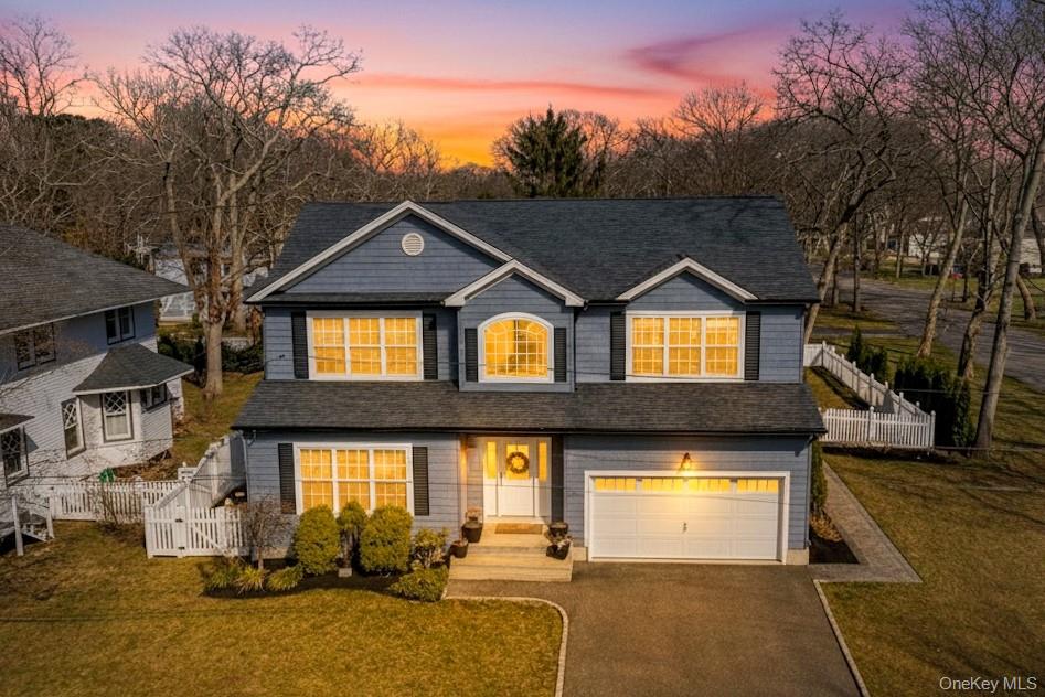 #1 photo, 456 Pine Acres Boulevard, সাফোক কাউন্টি Brightwaters , NY 11718