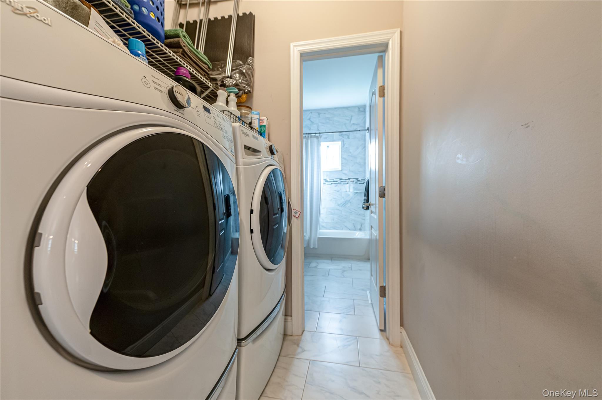 #12 photo, 456 Pine Acres Boulevard, সাফোক কাউন্টি Brightwaters , NY 11718