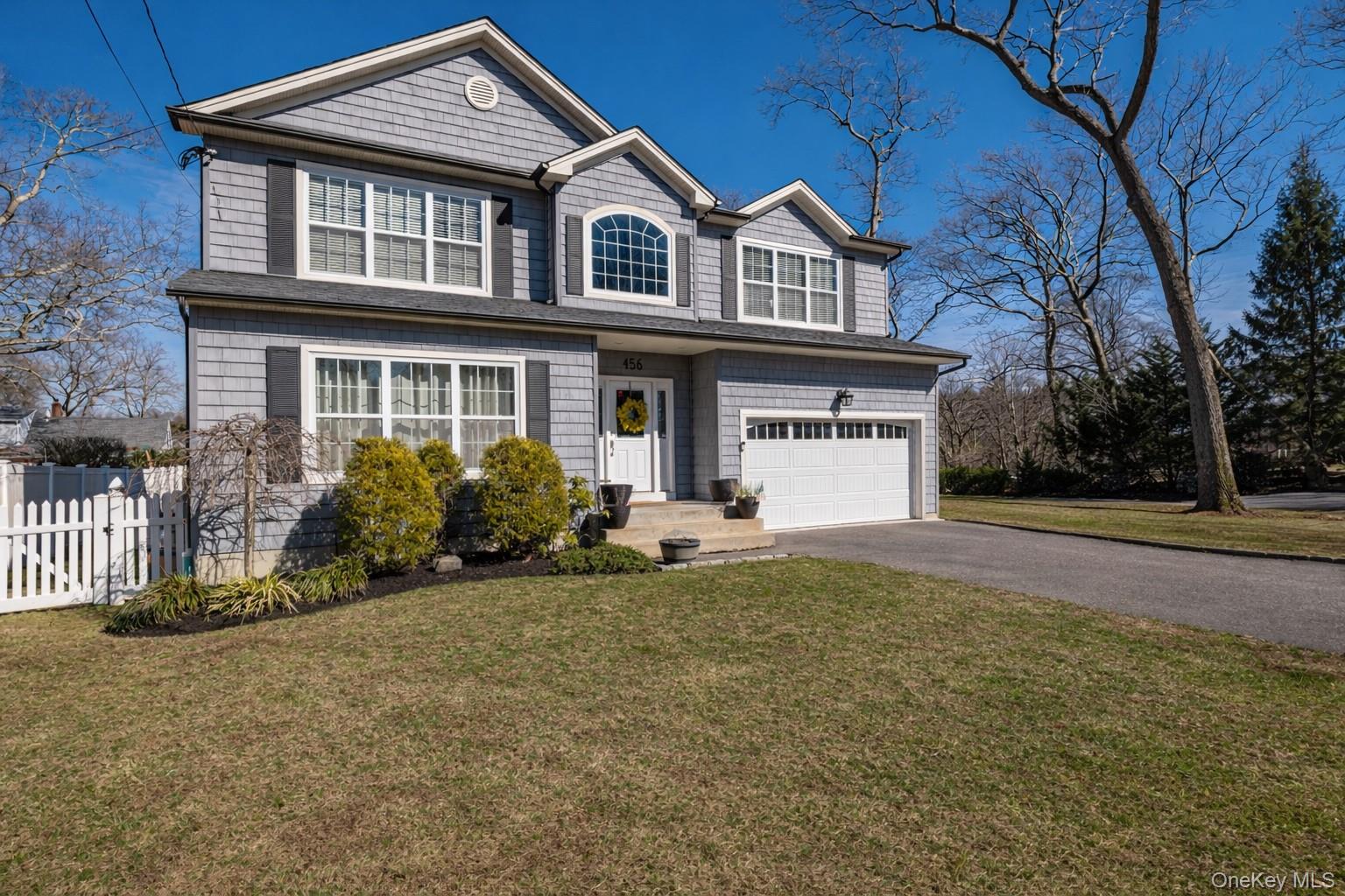 #2 photo, 456 Pine Acres Boulevard, সাফোক কাউন্টি Brightwaters , NY 11718