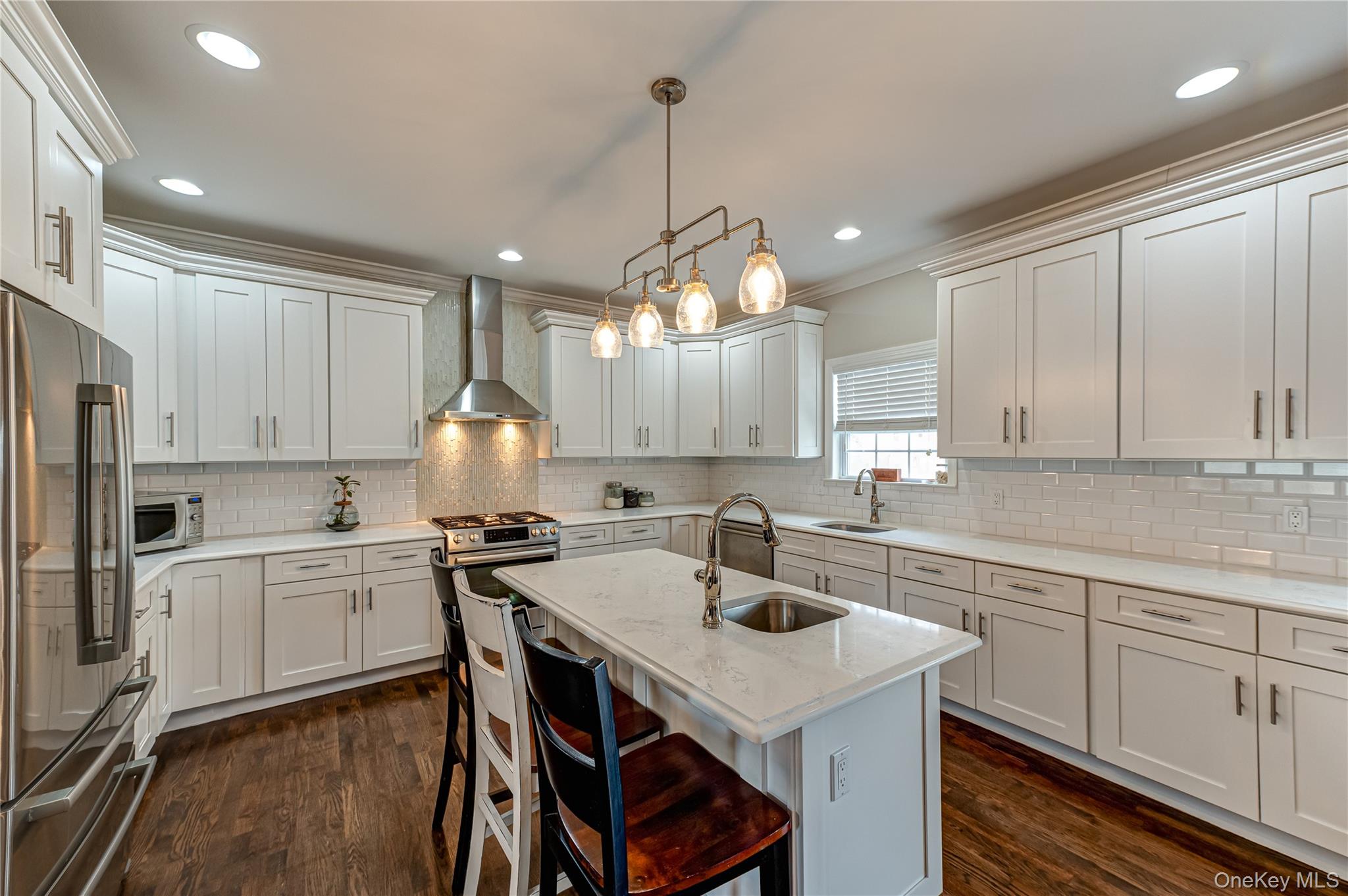 #8 photo, 456 Pine Acres Boulevard, সাফোক কাউন্টি Brightwaters , NY 11718