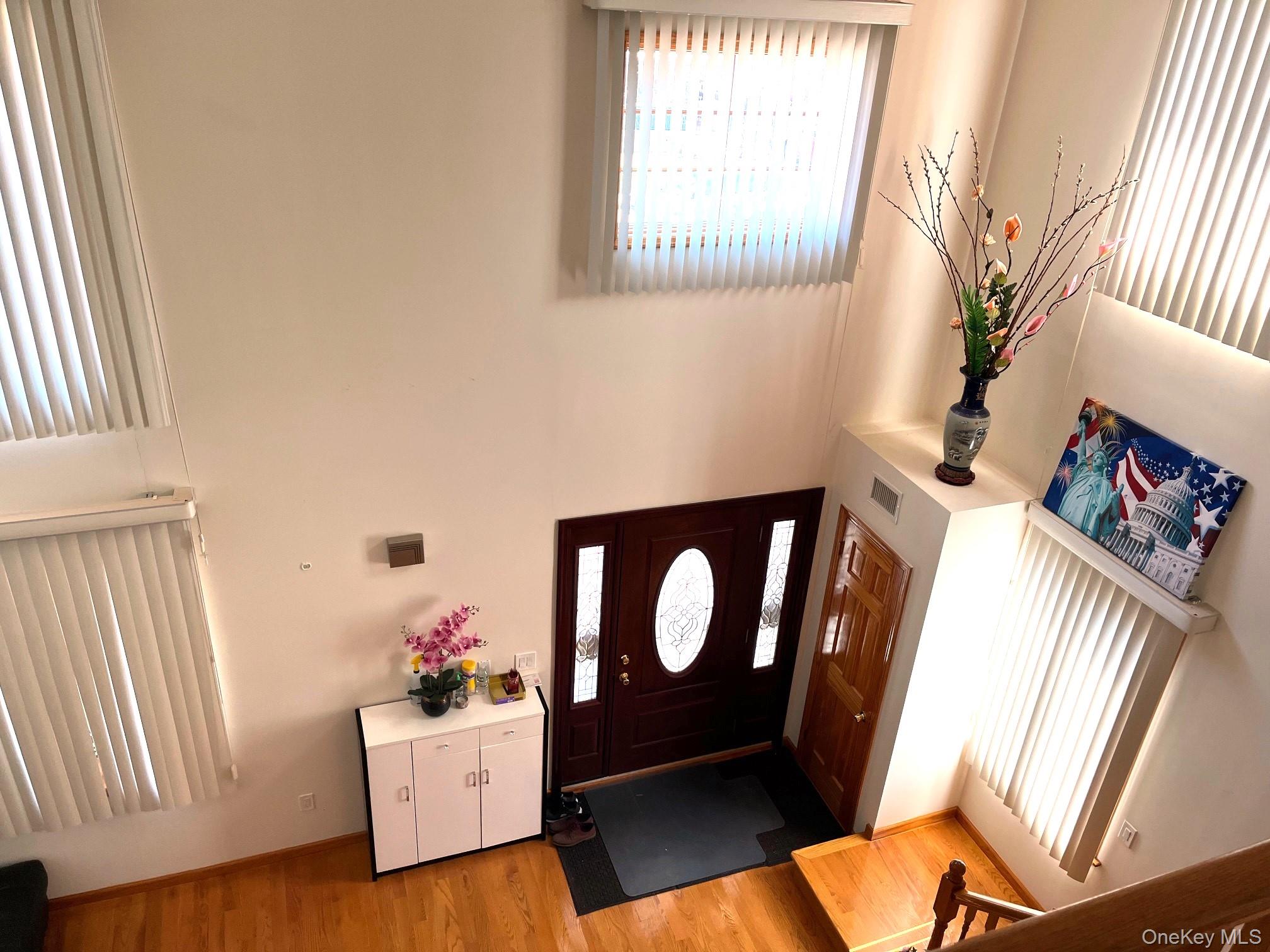 #6 photo, 70-10 172nd Street, Fresh Meadows , NY 11365