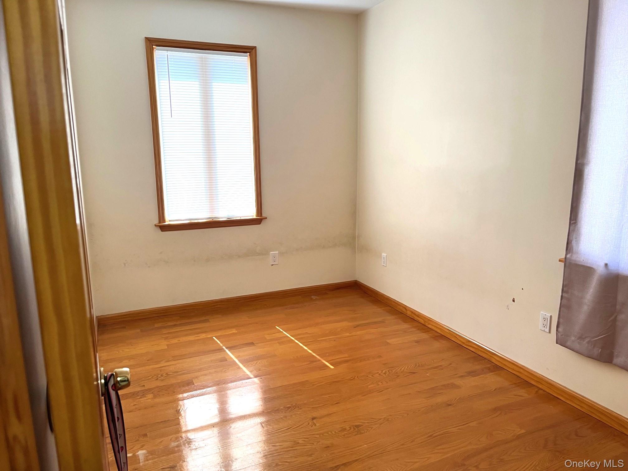 #9 photo, 70-10 172nd Street, Fresh Meadows , NY 11365