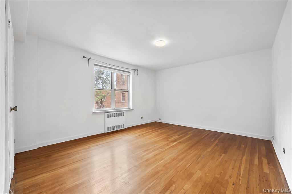 #10 photo, 147-25 38th Ave, كوينز Flushing , NY 11354