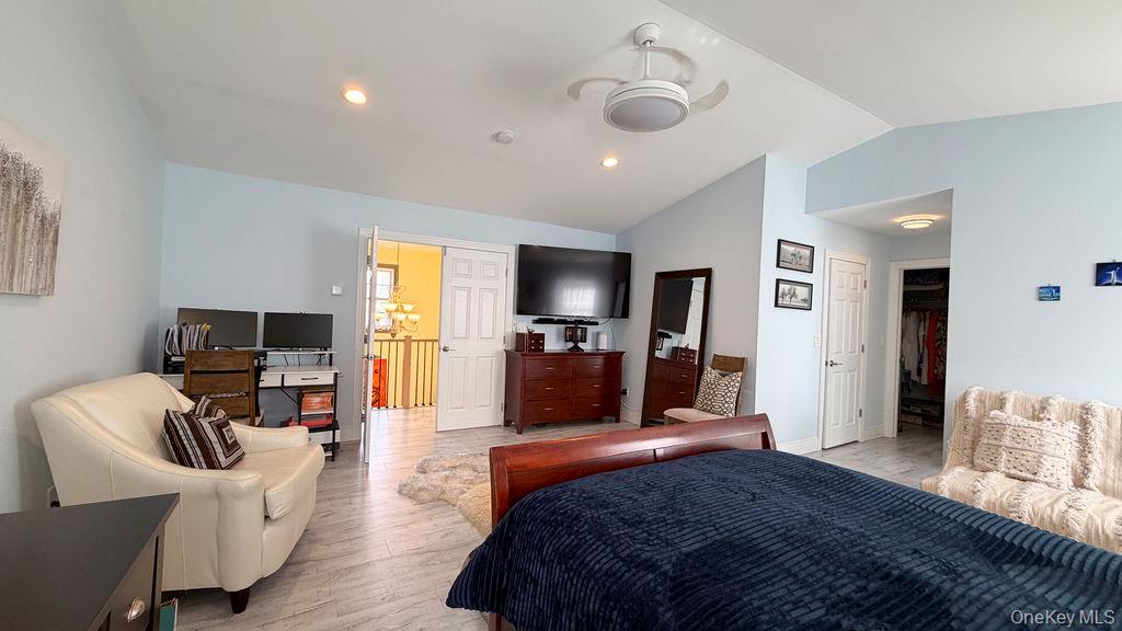 #20 photo, 110 Willow Wood Drive, Oakdale , NY 11769