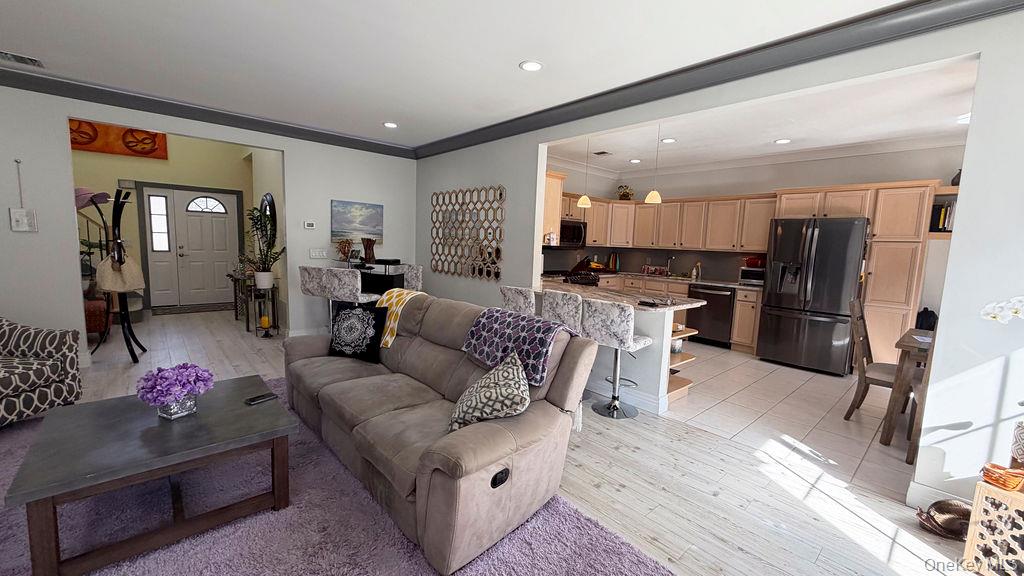 #5 photo, 110 Willow Wood Drive, Oakdale , NY 11769