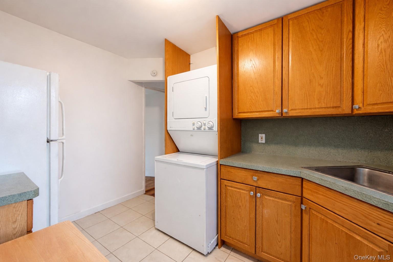 #6 photo, 260-11 Langstone Avenue, কুইন্‌স Glen Oaks , NY 11004