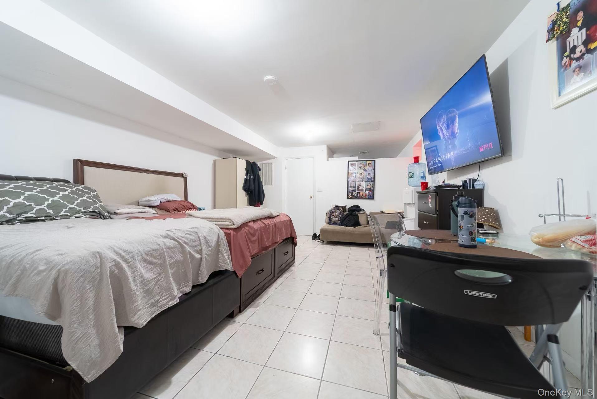 #12 photo, 1423 116th Street, কুইন্‌স College Point , NY 11356