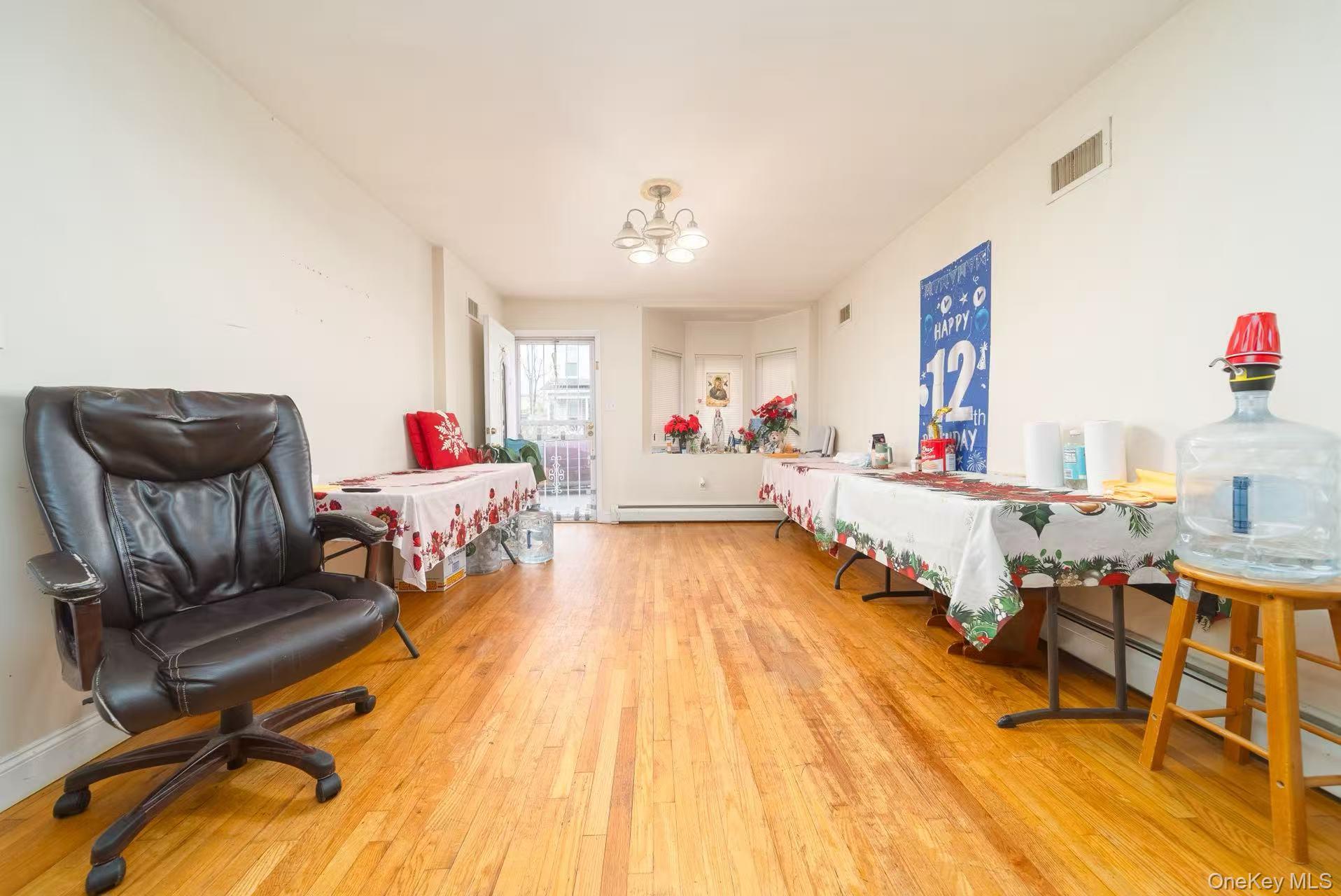 #9 photo, 1423 116th Street, কুইন্‌স College Point , NY 11356