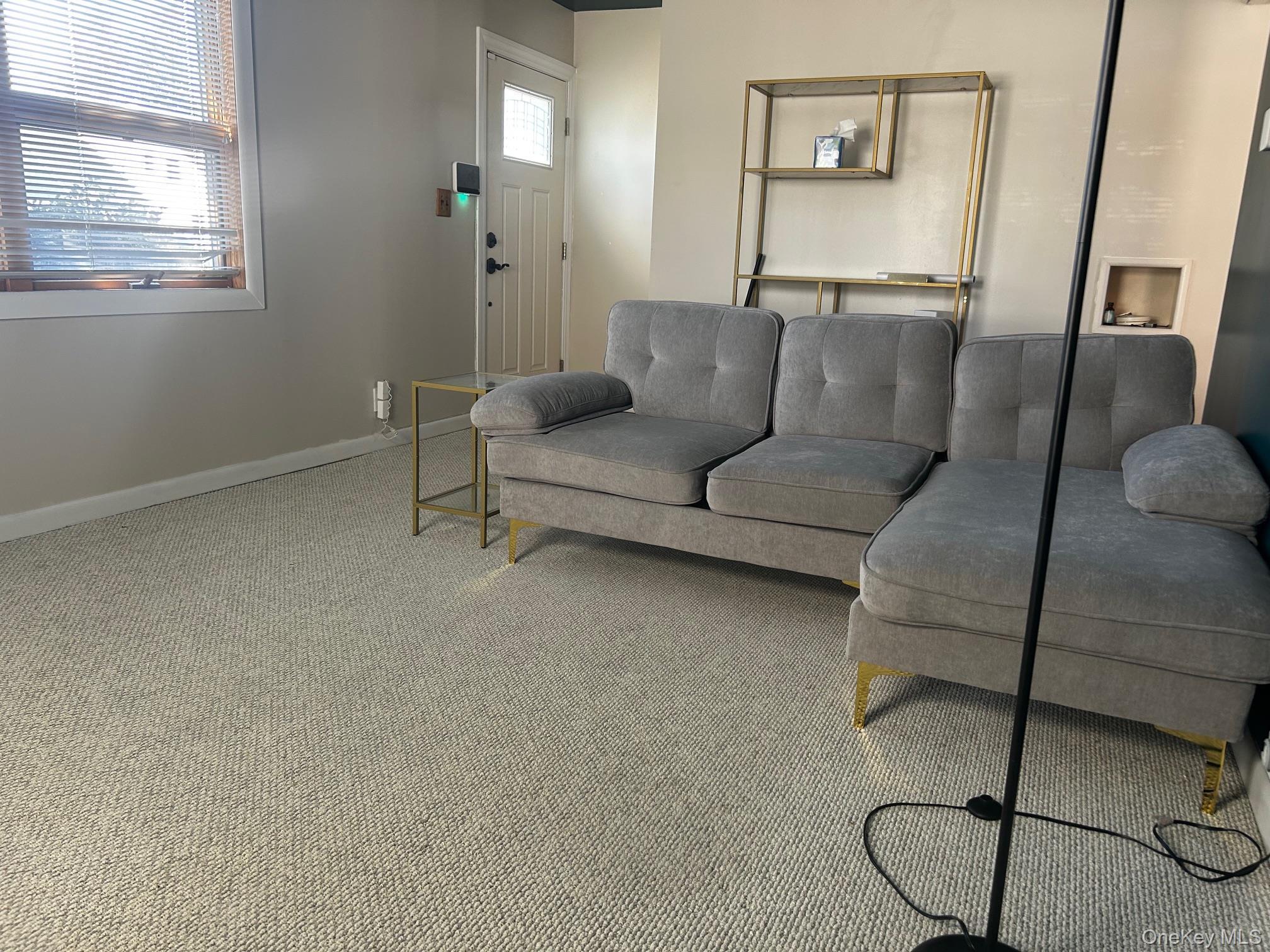 #3 photo, 551 Emerson Street, নাসাউ কাউন্টি Uniondale , NY 11553