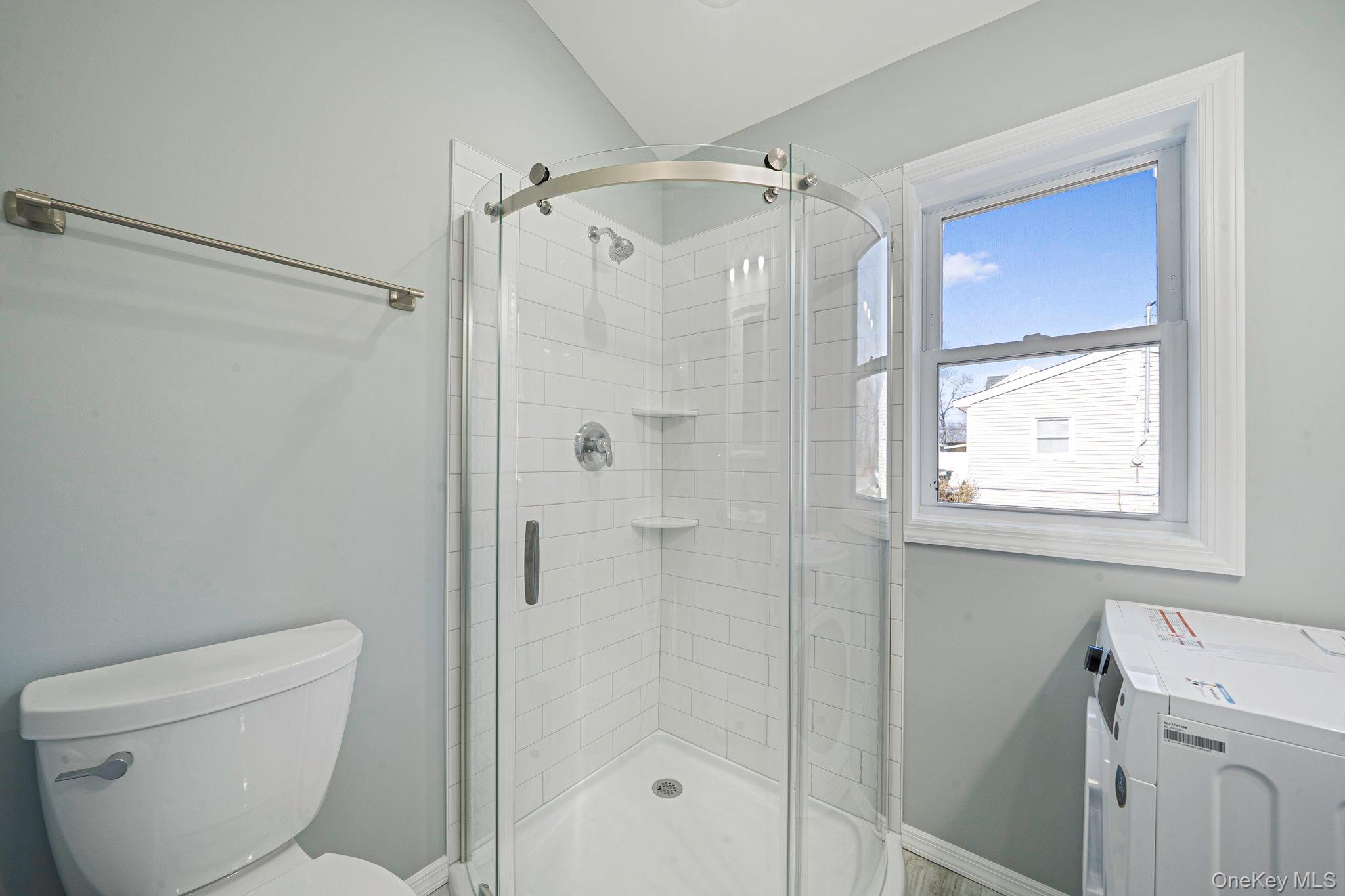 #17 photo, 42 Oak Drive, सफ़ोक काउंटी Riverhead , NY 11901