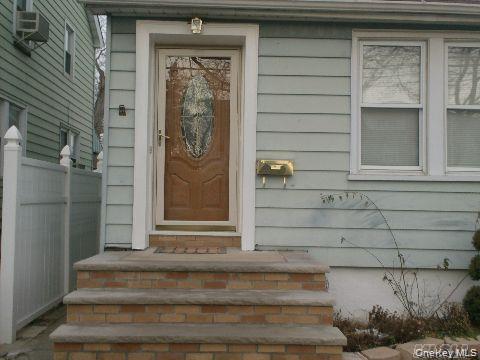 #1 photo, 24327 144th Avenue, কুইন্‌স Rosedale , NY 11422