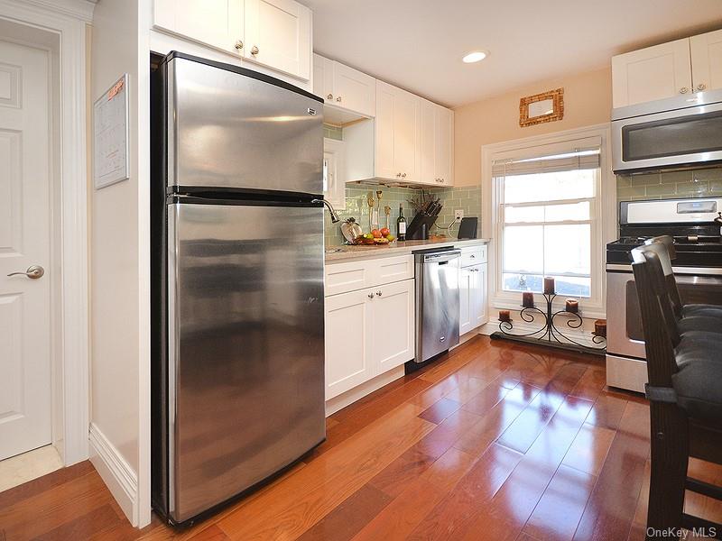 #7 photo, 82 Central Avenue, নাসাউ কাউন্টি Sea Cliff , NY 11579