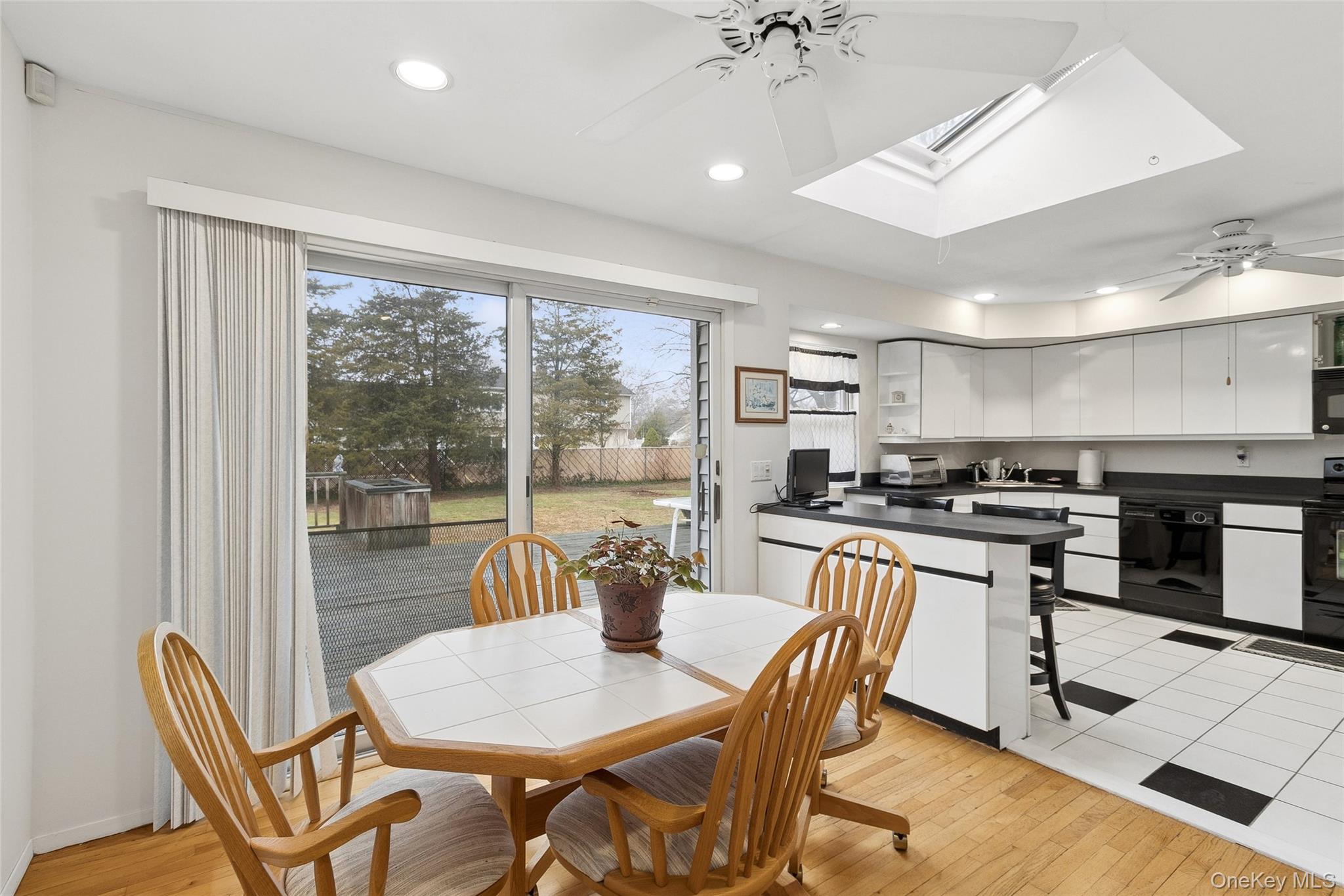 #13 photo, 72 Jarvin Road, 롱 아일랜드 Port Jefferson Station , NY 11776