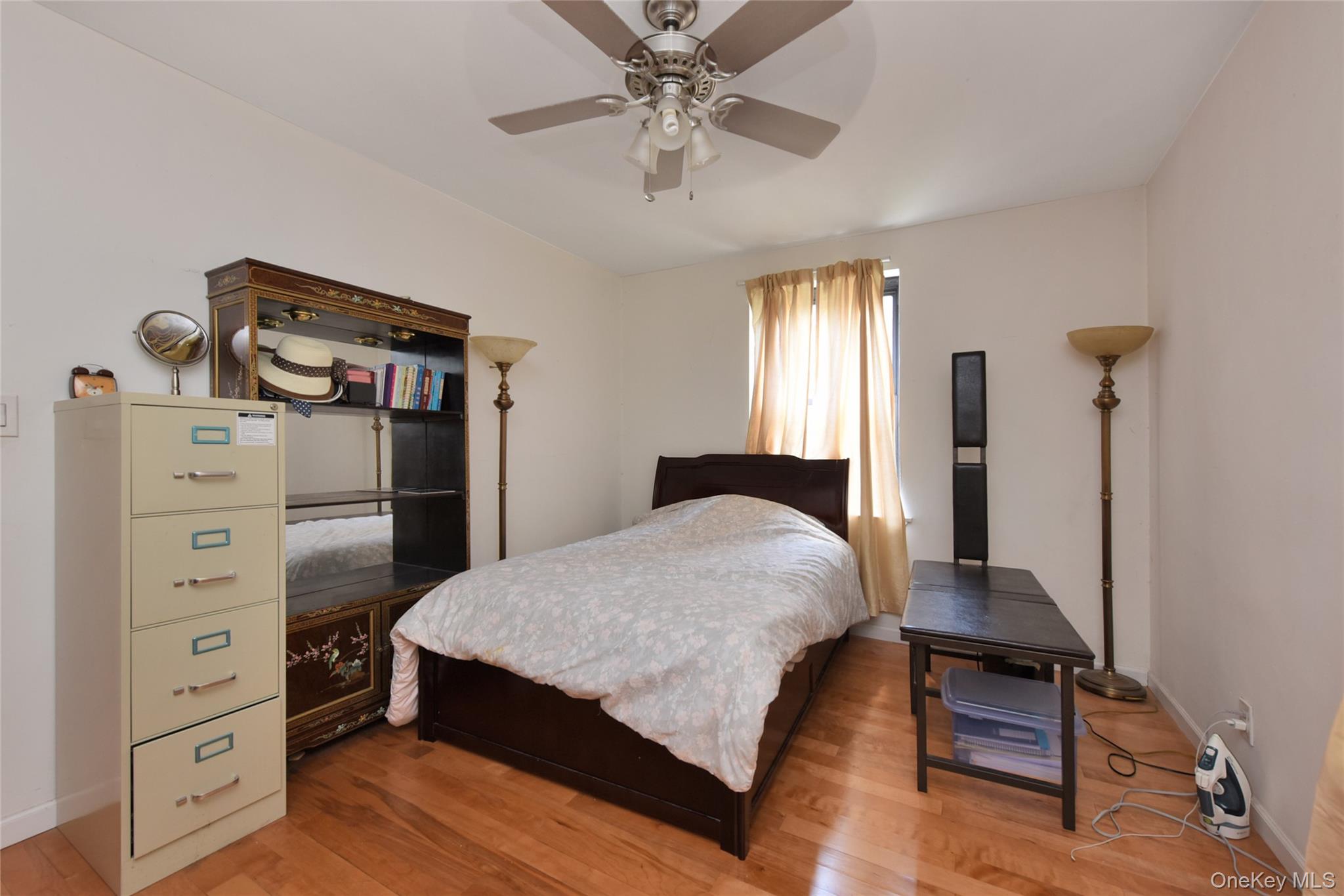 #5 photo, 141-16 25th Road, Flushing , NY 11354