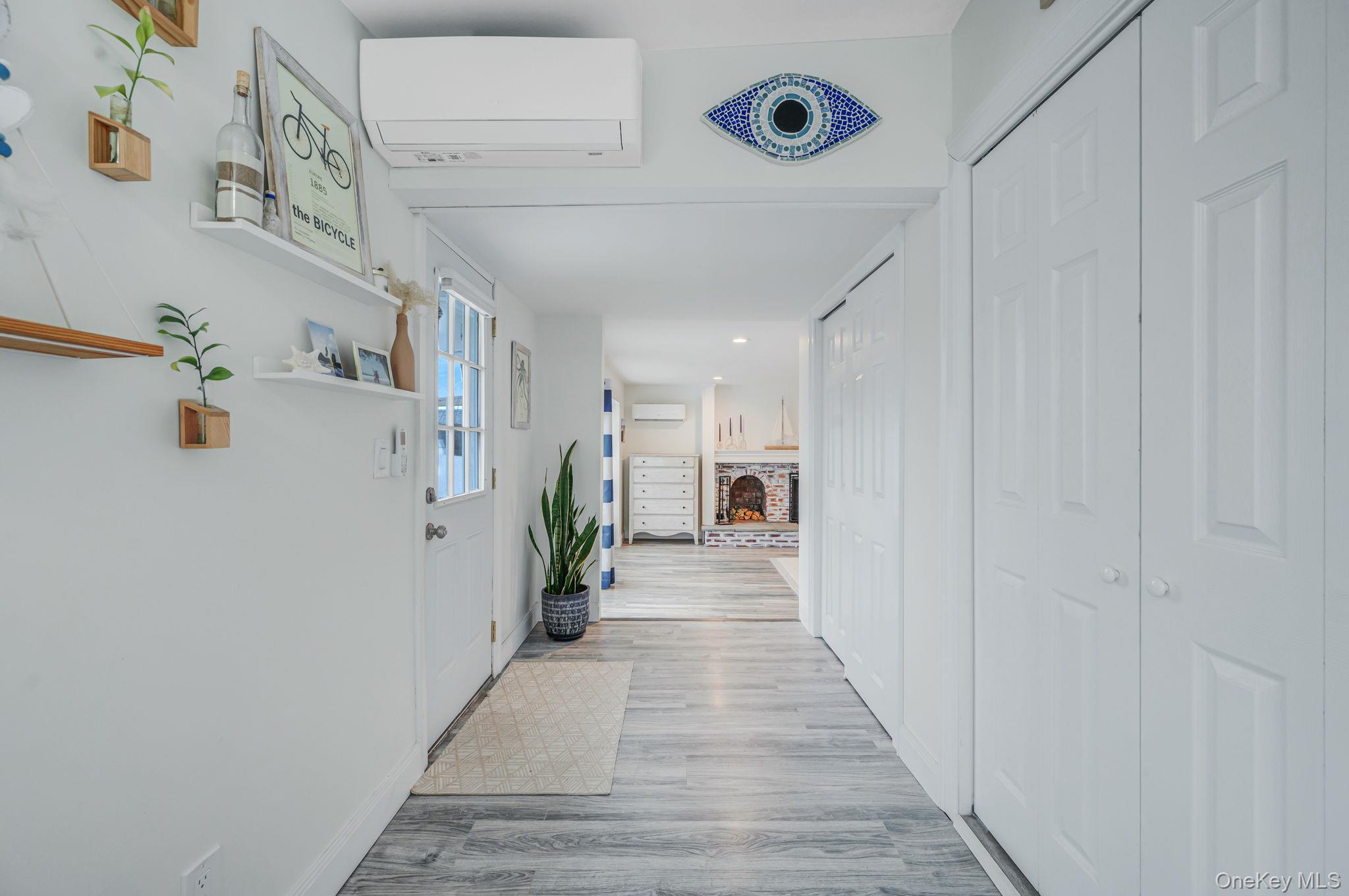 #13 photo, 677 S 9th Street, সাফোক কাউন্টি Lindenhurst , NY 11757