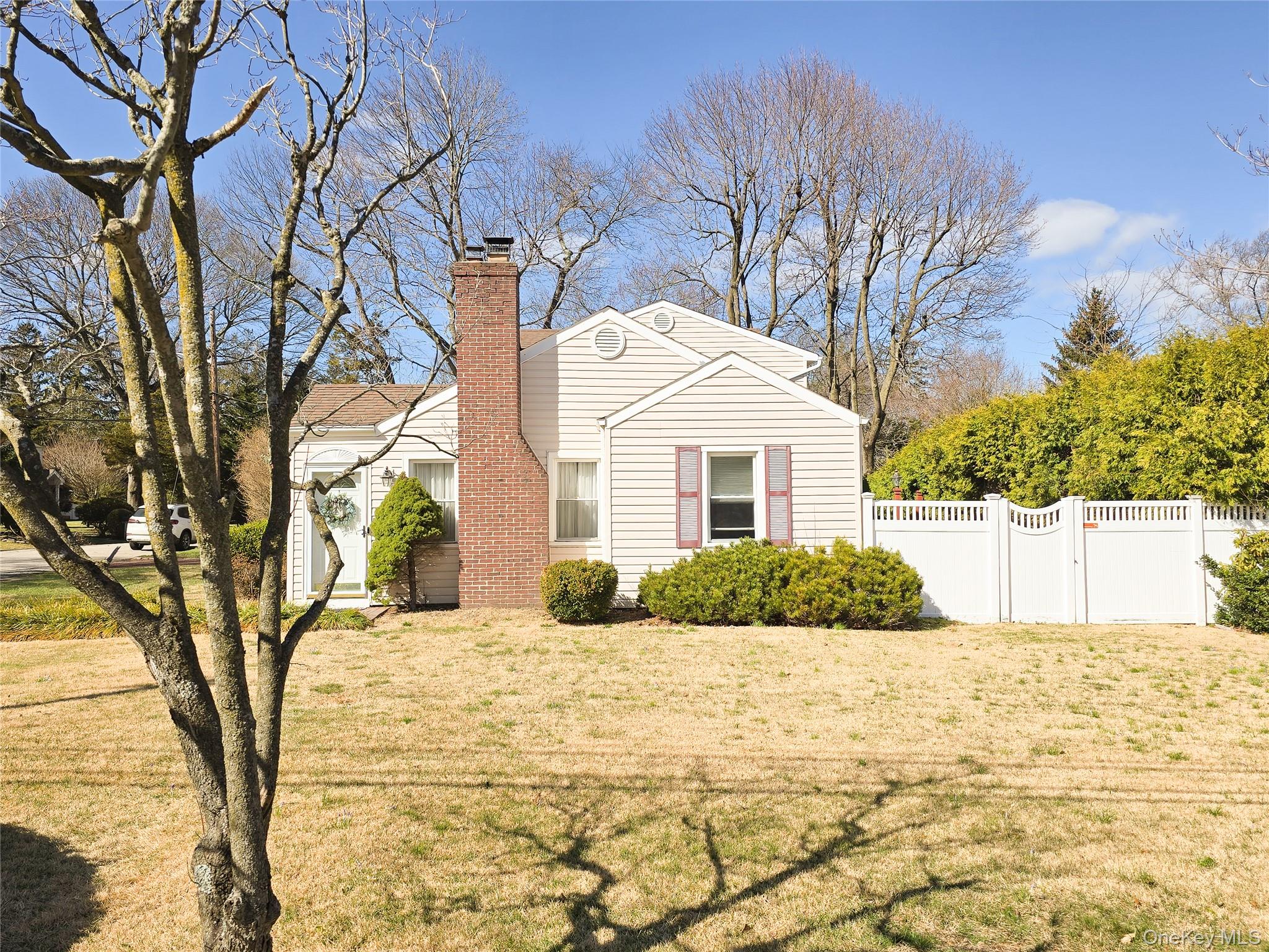 #2 photo, 43 Fort Hill Road, সাফোক কাউন্টি Huntington , NY 11743