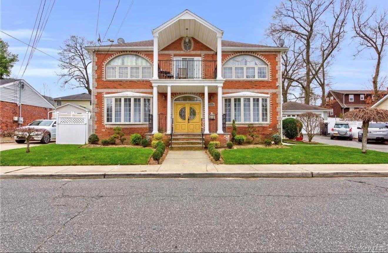 #1 photo, 381 Marguerite Avenue, Floral Park , NY 11001