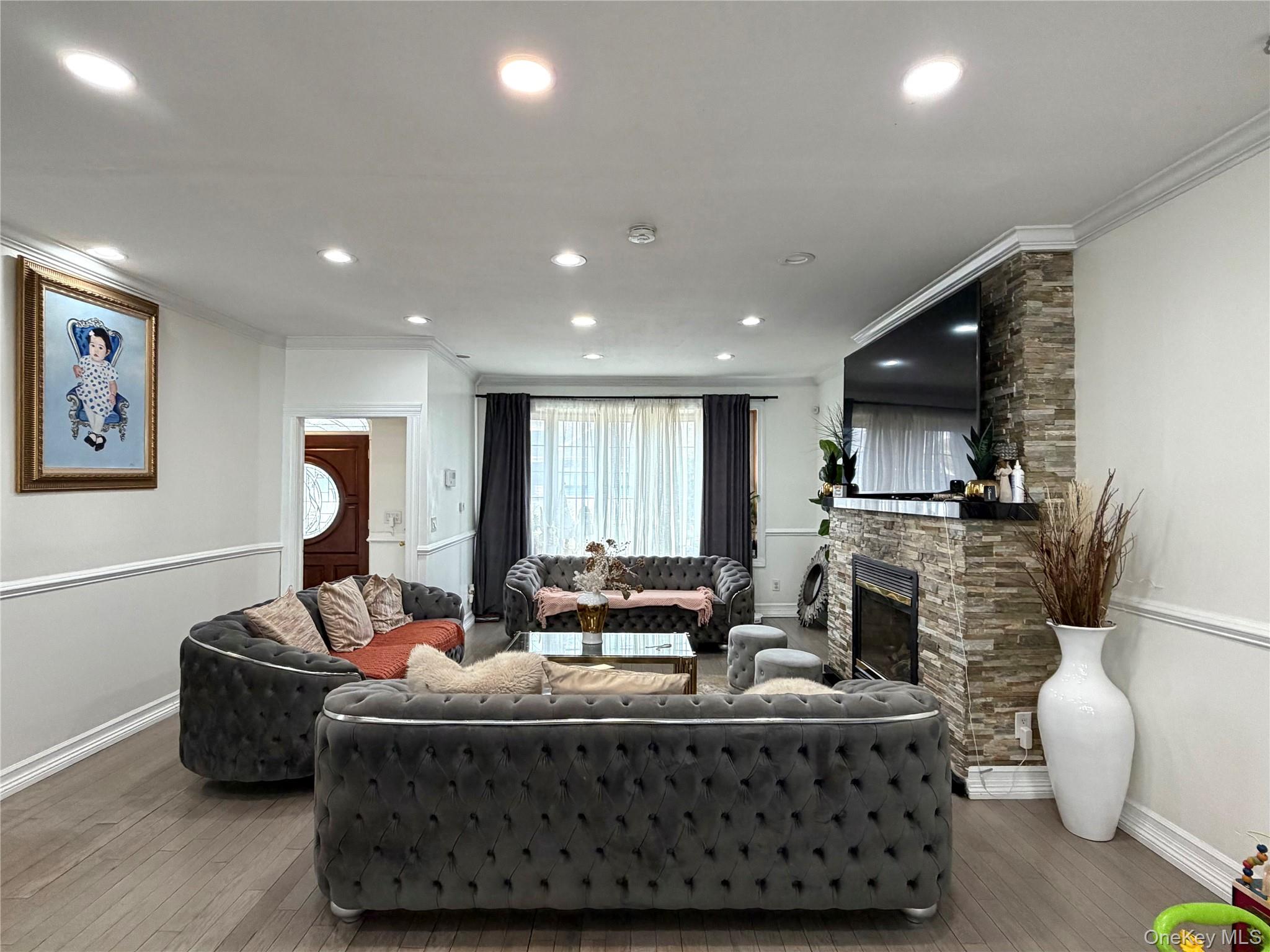 #2 photo, 381 Marguerite Avenue, South Floral Park , NY 11001