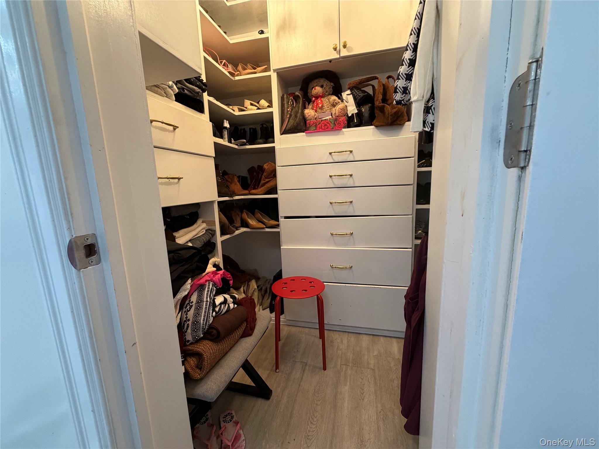 #7 photo, 381 Marguerite Avenue, South Floral Park , NY 11001