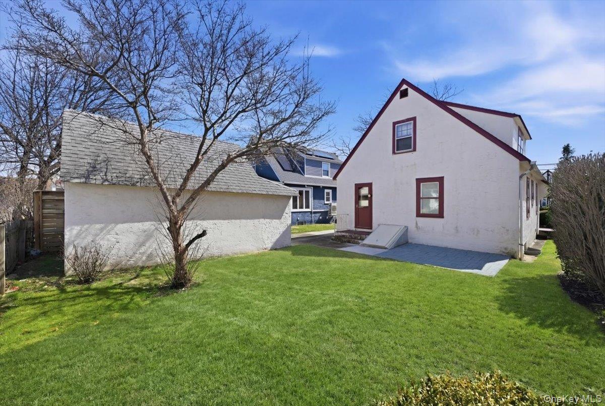 #18 photo, 739 Edward Street, North Baldwin , NY 11510