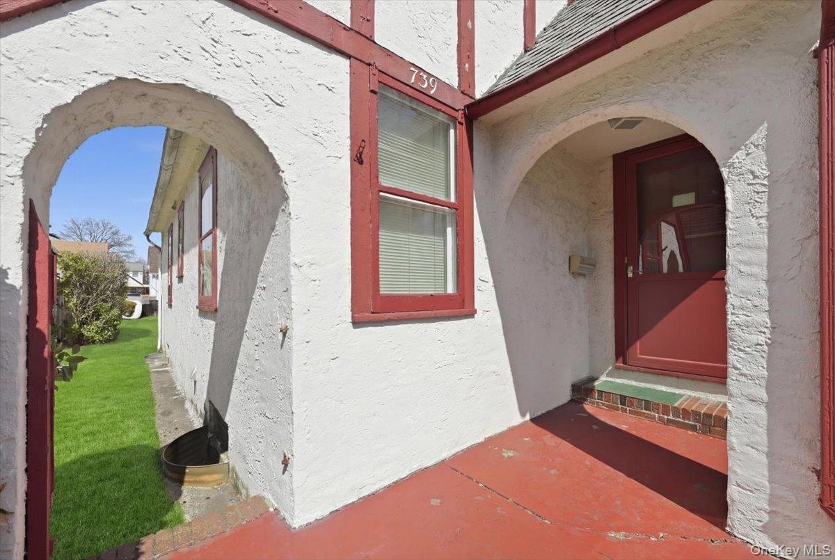 #3 photo, 739 Edward Street, North Baldwin , NY 11510