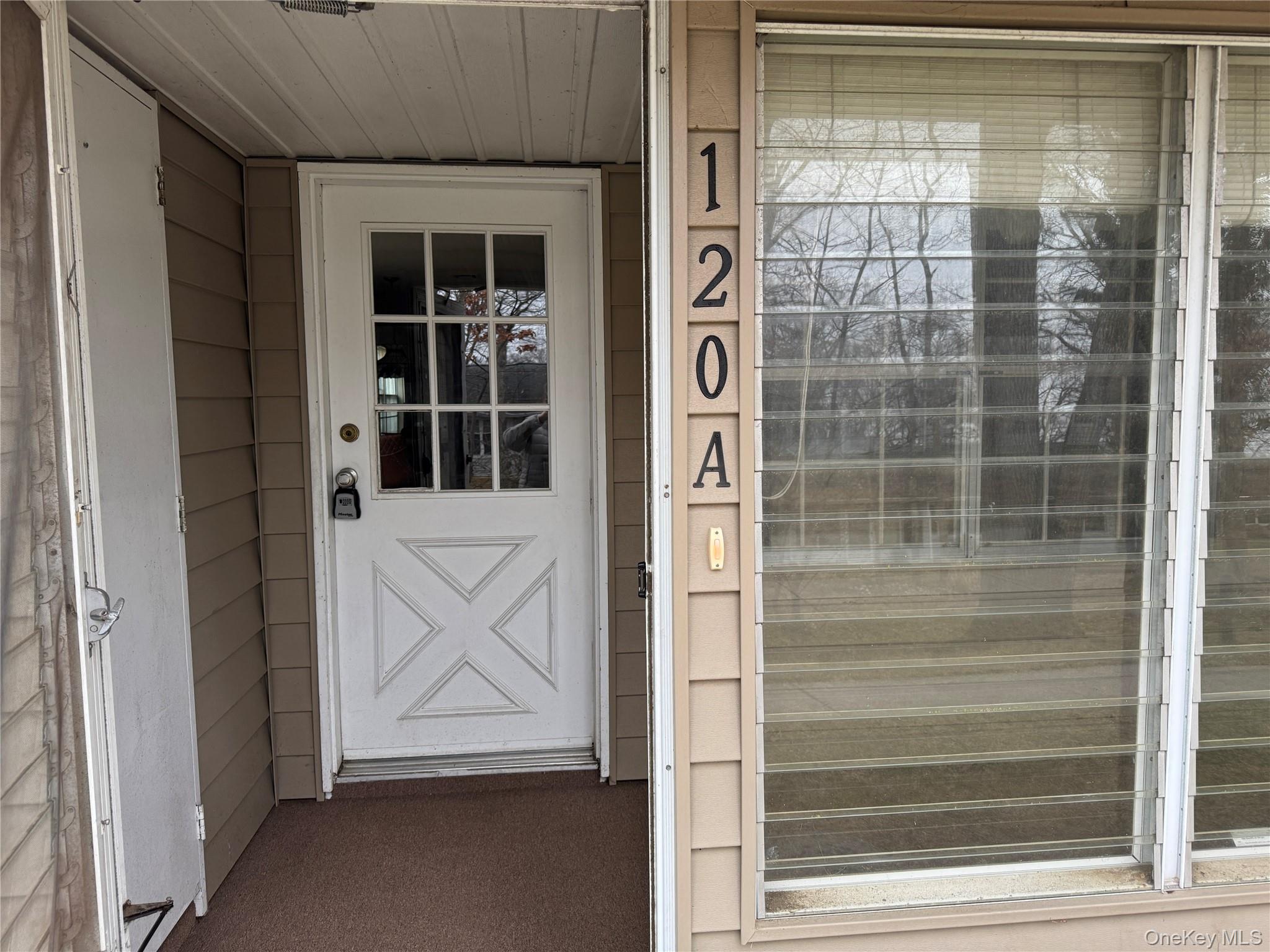 #1 photo, 120 Exmore Court, সাফোক কাউন্টি Ridge , NY 11961