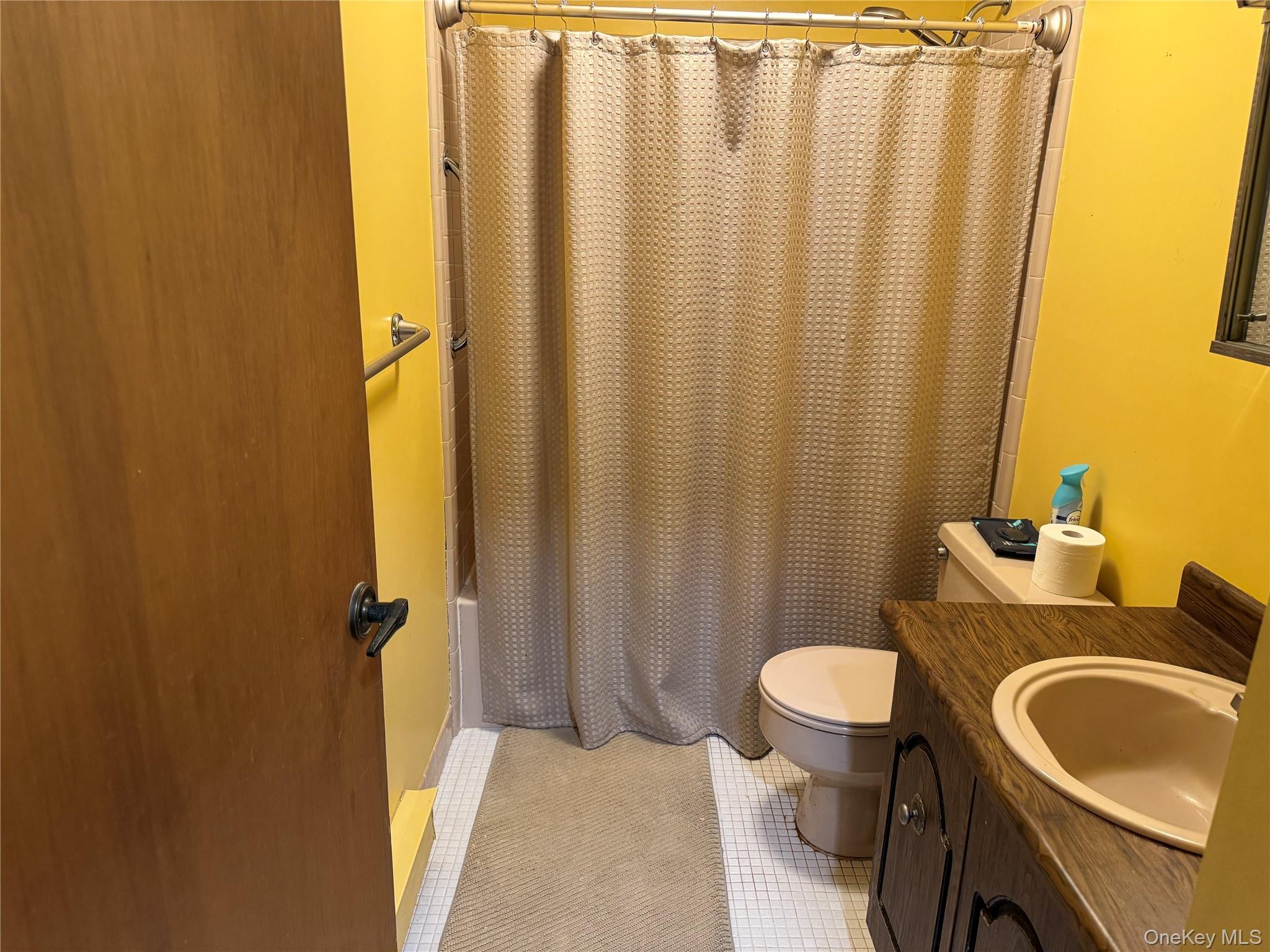 #4 photo, 120 Exmore Court, সাফোক কাউন্টি Ridge , NY 11961