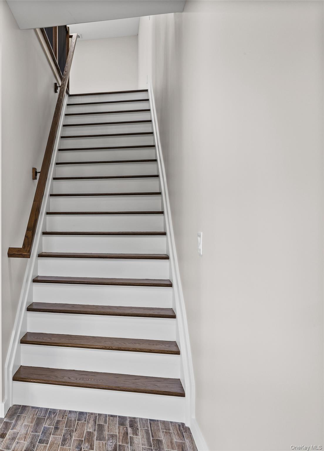 #15 photo, 42 Lamport Avenue, সাফোক কাউন্টি Port Jefferson , NY 11776