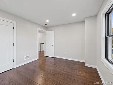 #6 photo, 42 Lamport Avenue, সাফোক কাউন্টি Port Jefferson , NY 11776