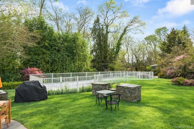 #20 photo, 890 Thompson Drive, সাফোক কাউন্টি Bay Shore , NY 11706