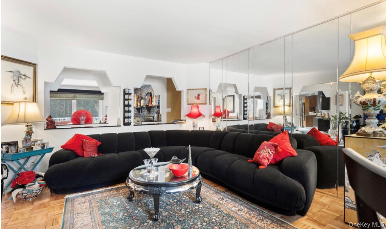 #4 photo, 890 Thompson Drive, সাফোক কাউন্টি Bay Shore , NY 11706