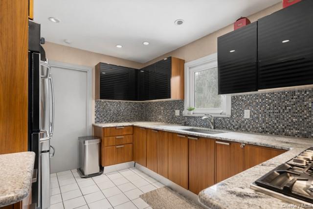 #5 photo, 890 Thompson Drive, সাফোক কাউন্টি Bay Shore , NY 11706