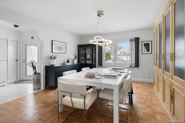 #7 photo, 890 Thompson Drive, সাফোক কাউন্টি Bay Shore , NY 11706