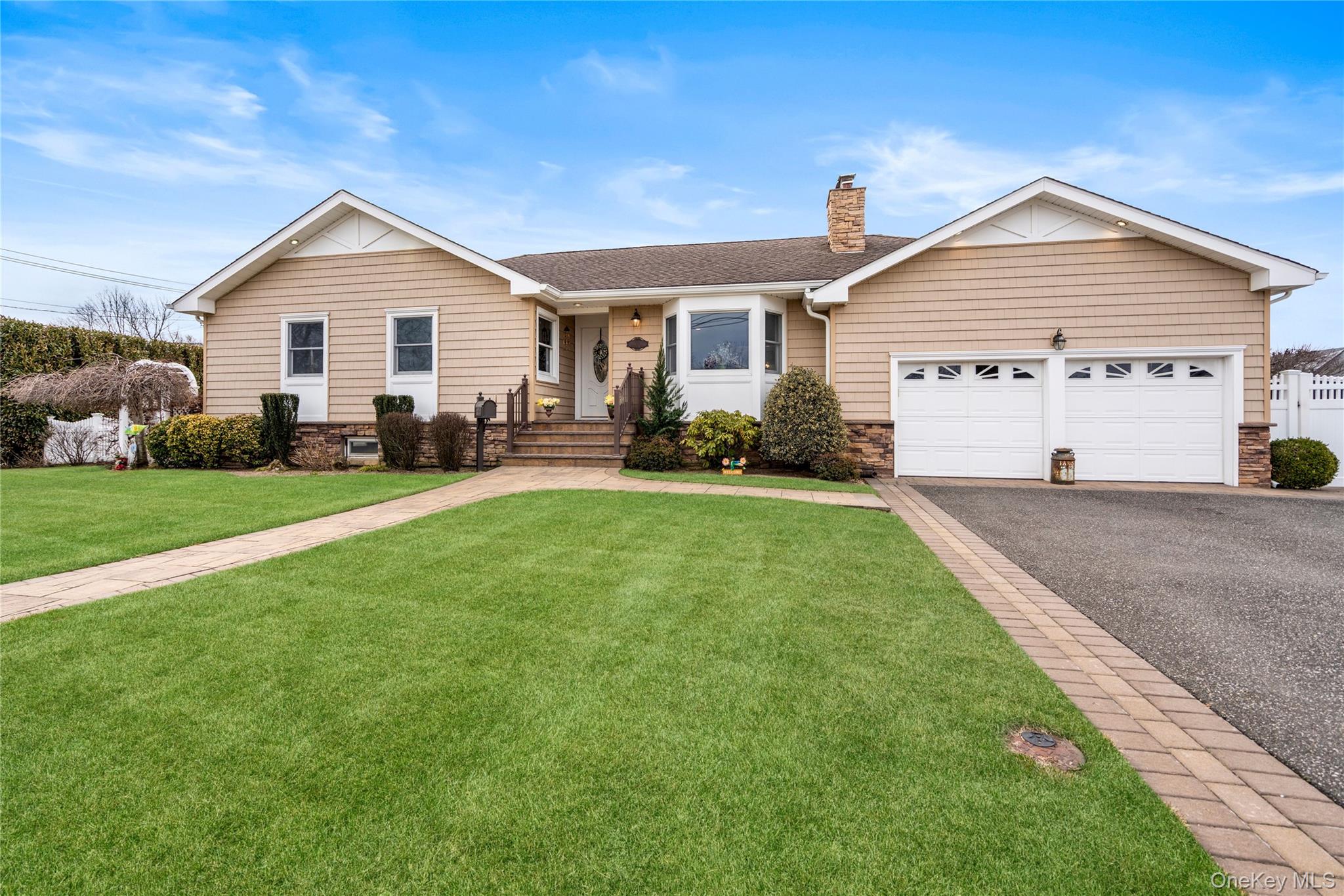 #2 photo, 20 Biltmore Boulevard, 롱 아일랜드 Massapequa , NY 11758