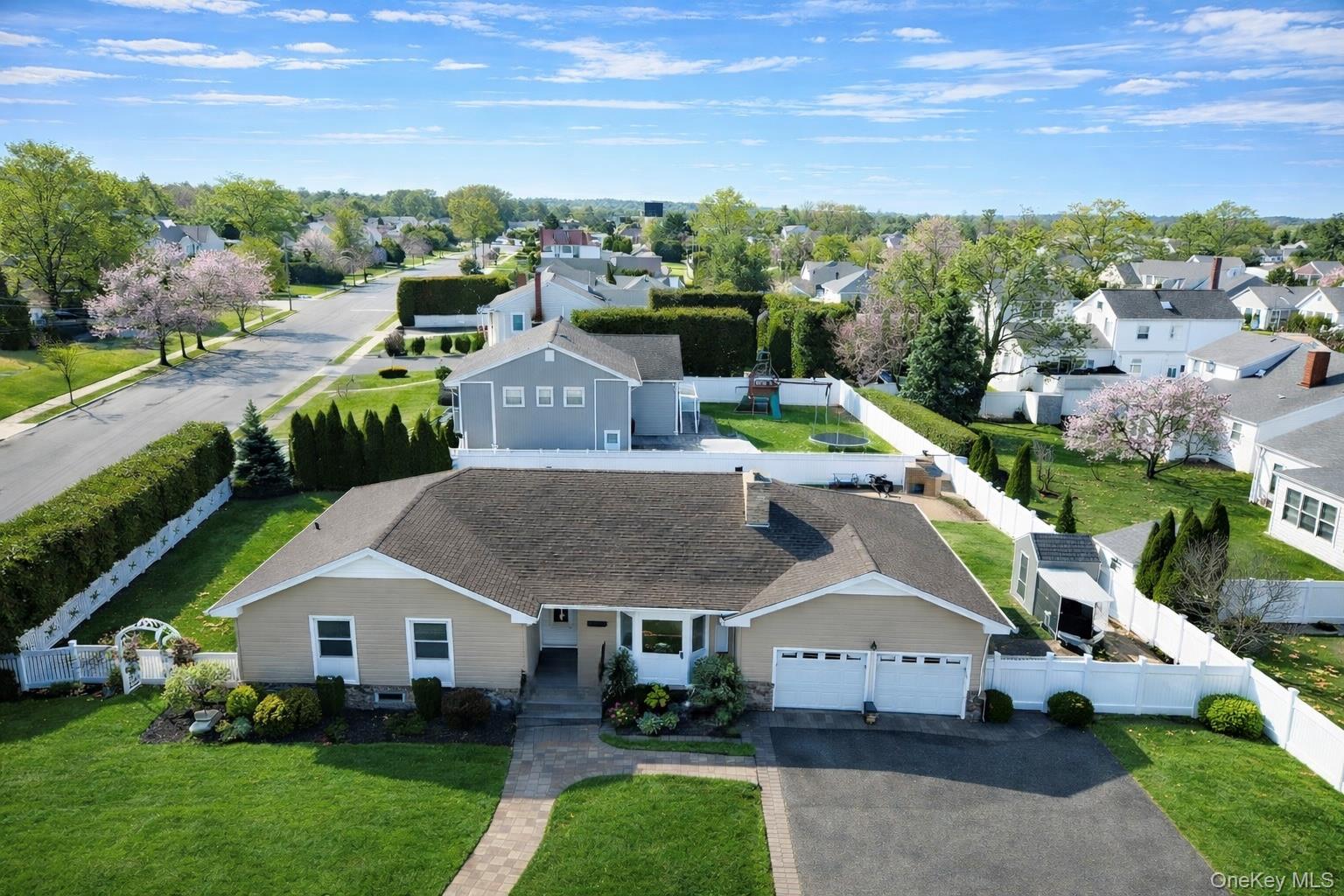 #6 photo, 20 Biltmore Boulevard, 롱 아일랜드 Massapequa , NY 11758