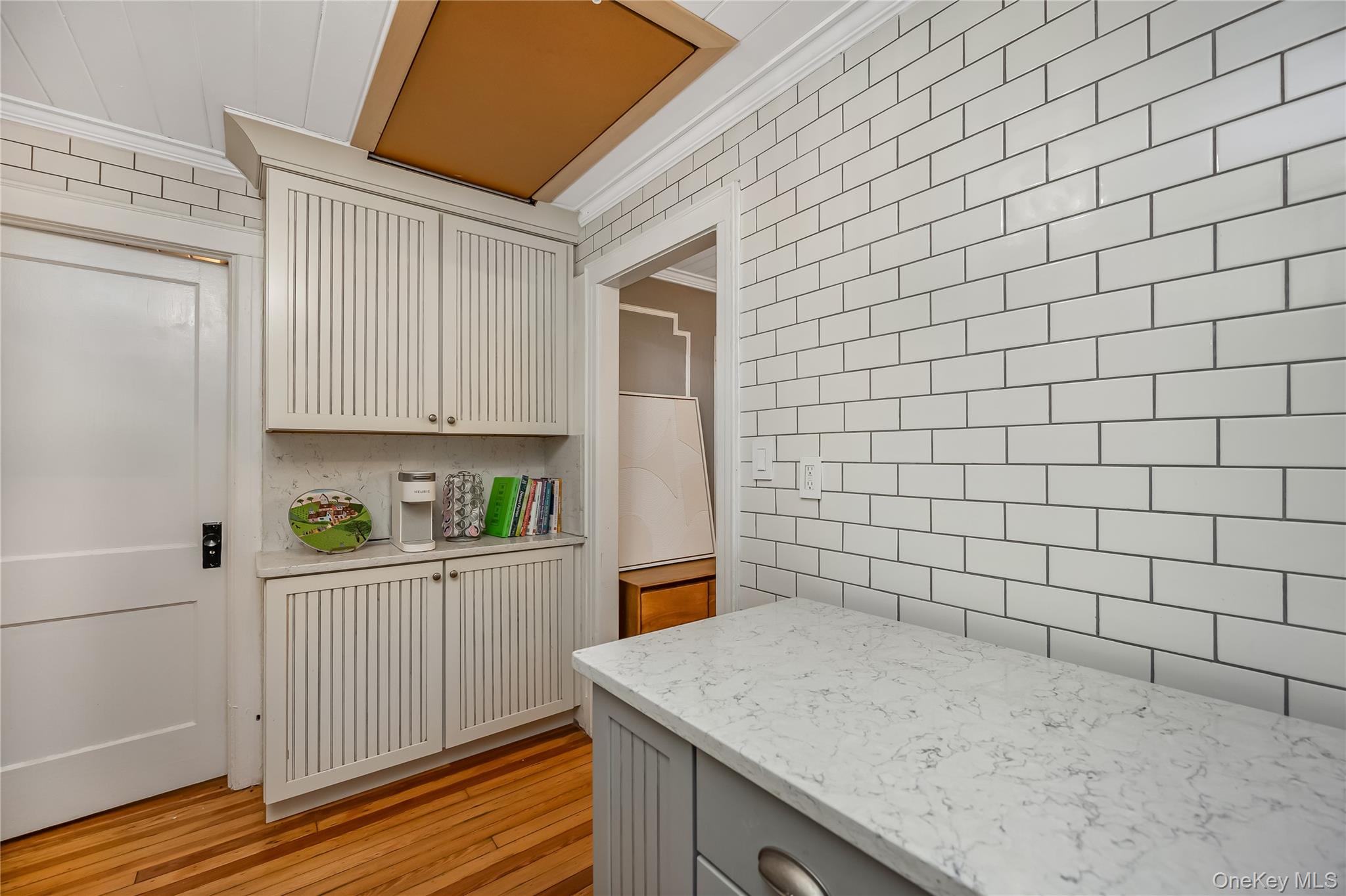 #8 photo, 96 Oregon Street, Long Beach , NY 11561